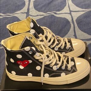 Converse x Comme des garçons polka dots 
Size 9M